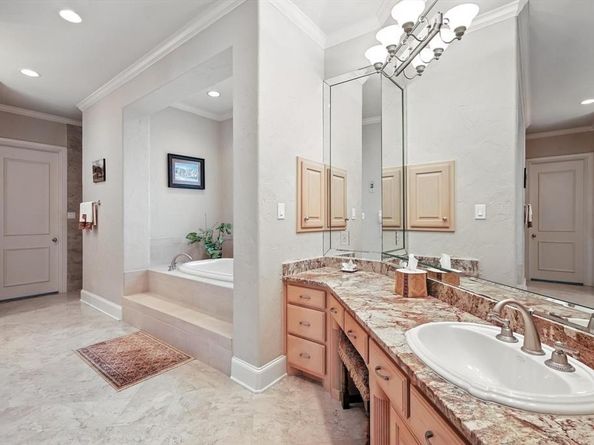 5009  Deerwood Park Drive , Arlington Texas 76017