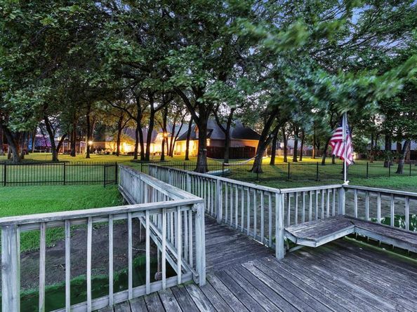 5009  Deerwood Park Drive , Arlington Texas 76017