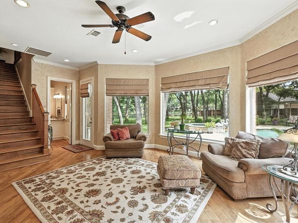 5009  Deerwood Park Drive , Arlington Texas 76017