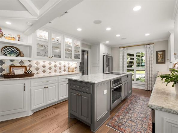 7414  Hundley Boulevard , Dallas Texas 75231