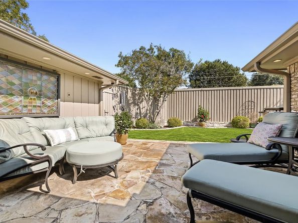 7414  Hundley Boulevard , Dallas Texas 75231