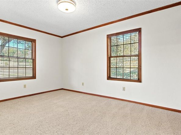 180  Highview Drive , Double Oak Texas 75077