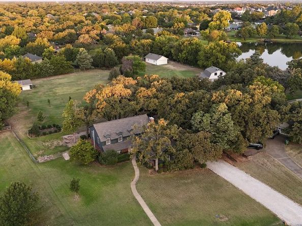 180  Highview Drive , Double Oak Texas 75077