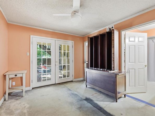 1112  Heather Lane , Carrollton Texas 75010