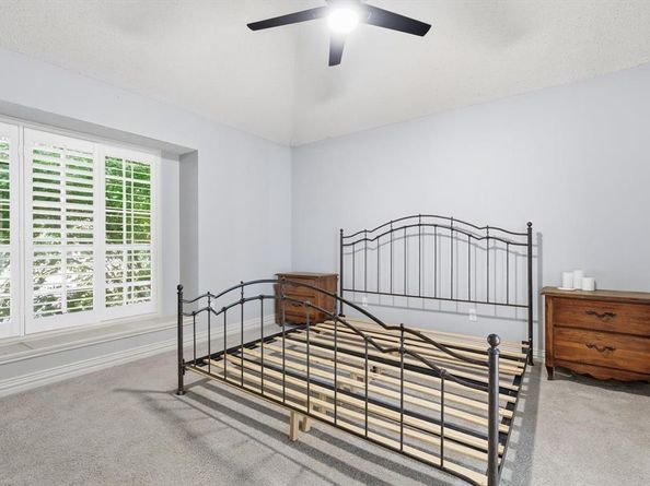 1112  Heather Lane , Carrollton Texas 75010