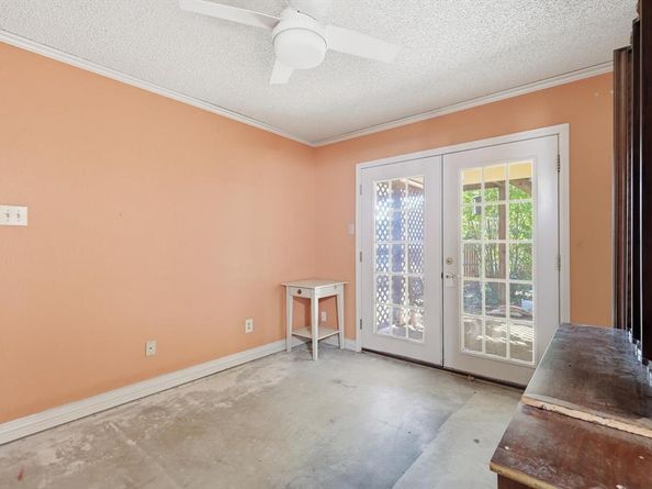 1112  Heather Lane , Carrollton Texas 75010
