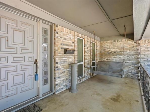 112  Virginia Lane , Arlington Texas 76010