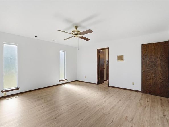 112  Virginia Lane , Arlington Texas 76010