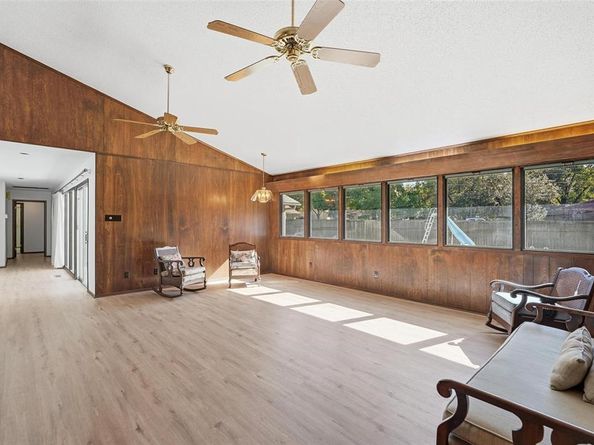 112  Virginia Lane , Arlington Texas 76010