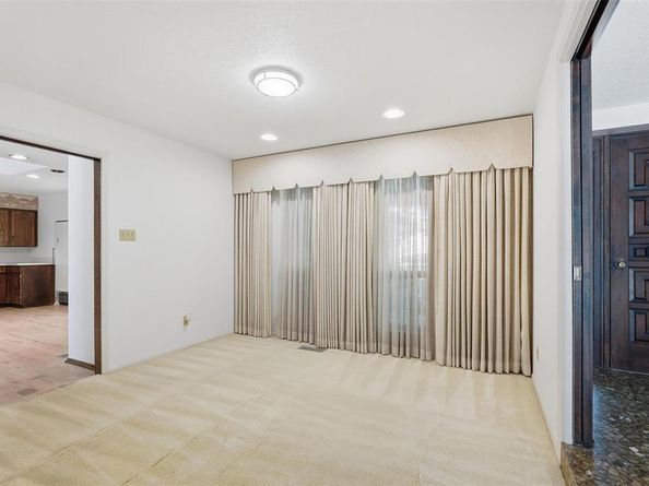 112  Virginia Lane , Arlington Texas 76010