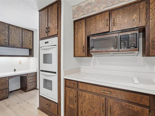 112  Virginia Lane , Arlington Texas 76010