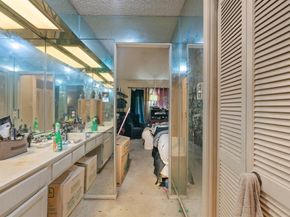 742  Oakwood Trail , Fort Worth Texas 76112