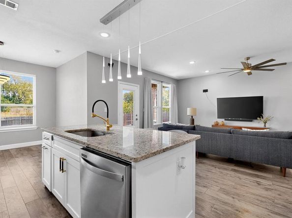 430  Davidson Drive , Garland Texas 75040