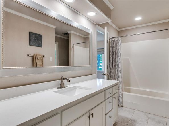 2714  Ripplesprings Court , Arlington Texas 76016