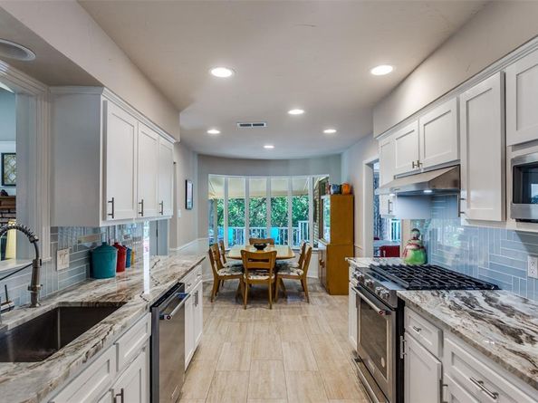 2714  Ripplesprings Court , Arlington Texas 76016
