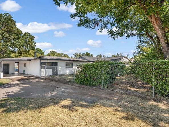 720  Judd Street , Fort Worth Texas 76104