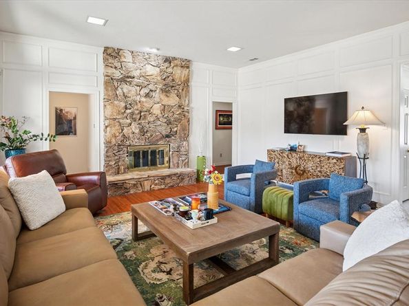 4302  Brooktree Lane , Dallas Texas 75287