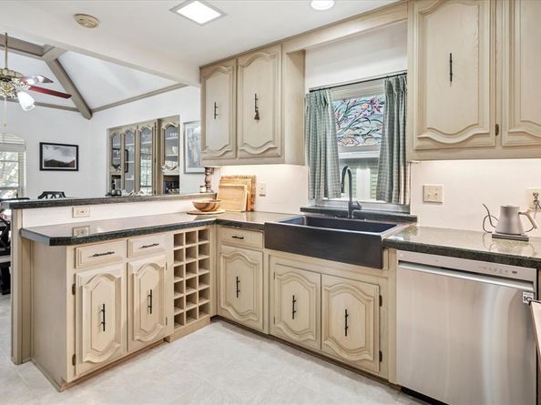 4302  Brooktree Lane , Dallas Texas 75287
