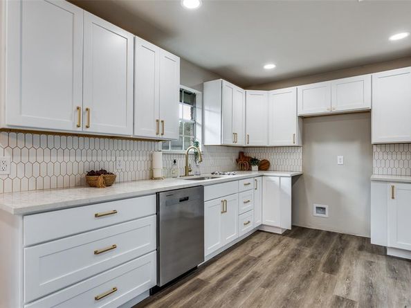 2700  Mollimar Drive , Plano Texas 75075