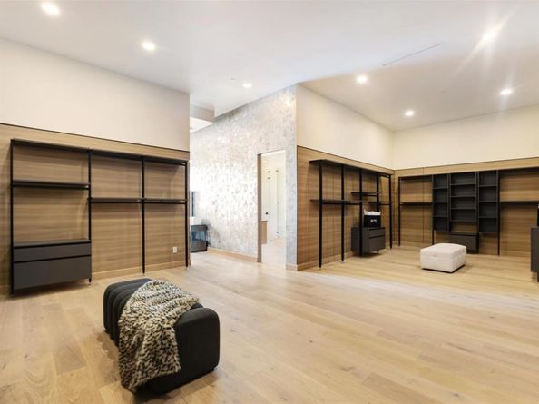 6218  Walnut Hill Lane , Dallas Texas 75230
