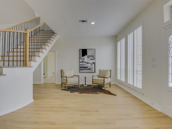 2121  Shari Lane , Garland Texas 75043