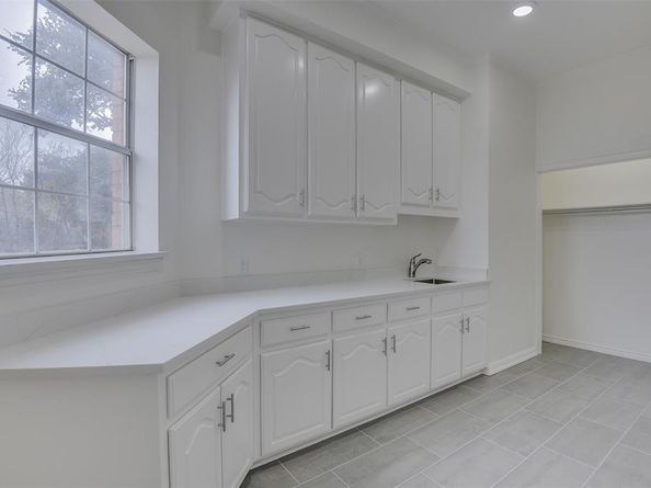 2121  Shari Lane , Garland Texas 75043