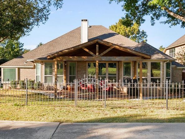 1002  Muirfield Drive , Mansfield Texas 76063