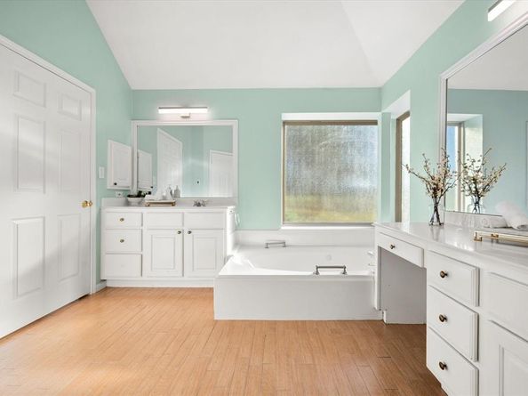 1002  Muirfield Drive , Mansfield Texas 76063