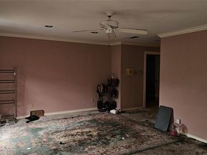 1809  Burton Hill Road , Fort Worth Texas 76107