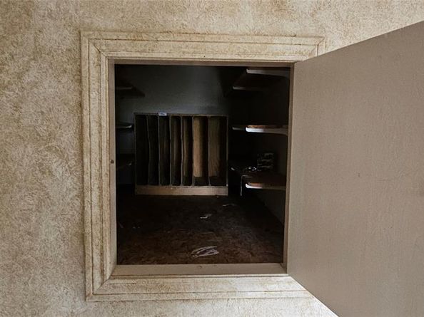 1809  Burton Hill Road , Fort Worth Texas 76107