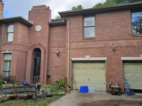 1809  Burton Hill Road , Fort Worth Texas 76107