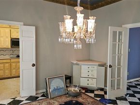 1809  Burton Hill Road , Fort Worth Texas 76107