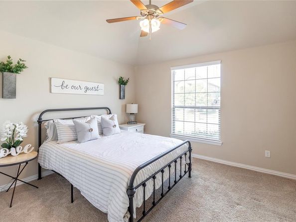 3940  Hollow Lake Road , Fort Worth Texas 76262