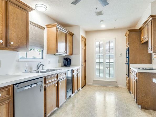 3023  Bayside Drive , Rockwall Texas 75087