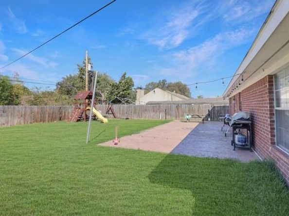 428 S Las Vegas Trail , White Settlement Texas 76108