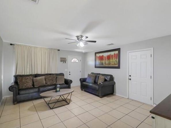 428 S Las Vegas Trail , White Settlement Texas 76108