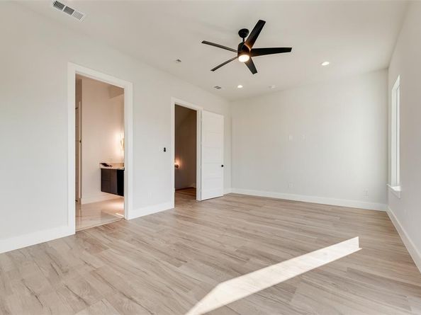 1123  Muncie  , Dallas Texas 75212