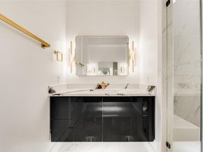 1123  Muncie  , Dallas Texas 75212