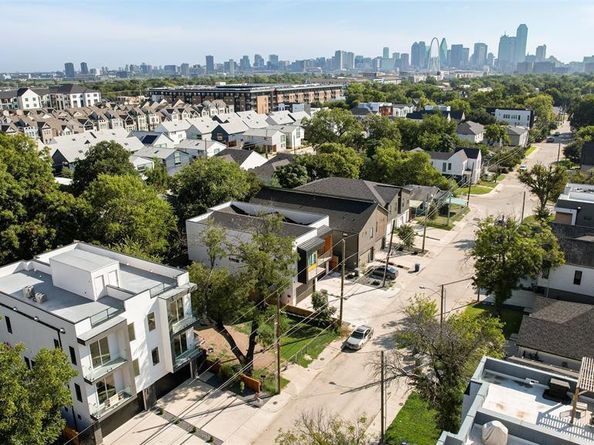 1123  Muncie  , Dallas Texas 75212