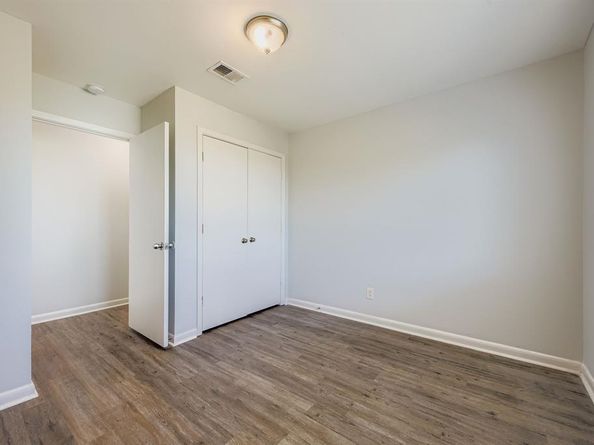 1885  Cliff View Drive , Lewisville Texas 75077