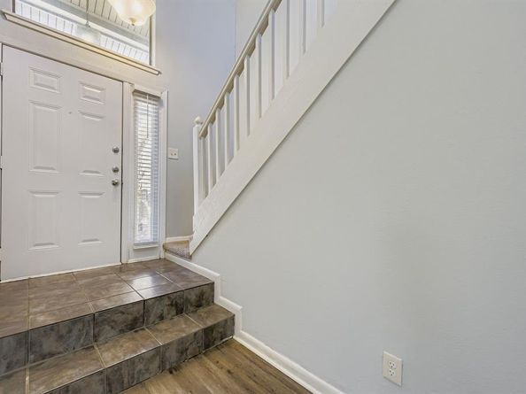 1885  Cliff View Drive , Lewisville Texas 75077