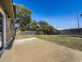 1885  Cliff View Drive , Lewisville Texas 75077
