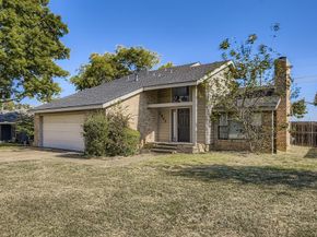 1885  Cliff View Drive , Lewisville Texas 75077
