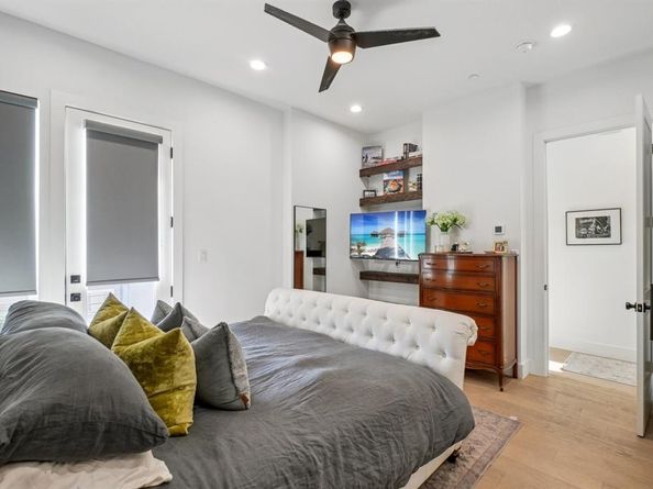 145 N Henderson Avenue  102, Dallas Texas 75214