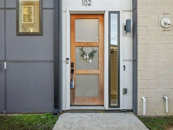 145 N Henderson Avenue  102, Dallas Texas 75214