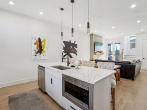 145 N Henderson Avenue  102, Dallas Texas 75214