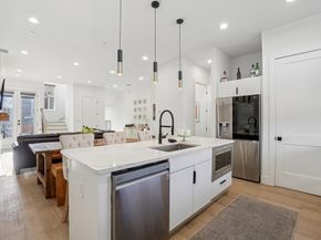 145 N Henderson Avenue  102, Dallas Texas 75214