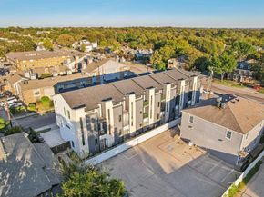 145 N Henderson Avenue  102, Dallas Texas 75214