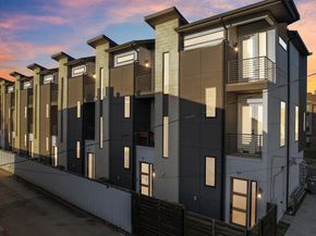 145 N Henderson Avenue  102, Dallas Texas 75214