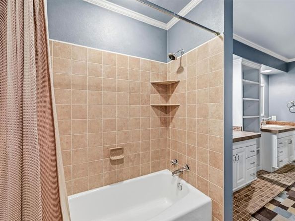 2105  Rockmoor Drive , Edgecliff Village Texas 76134